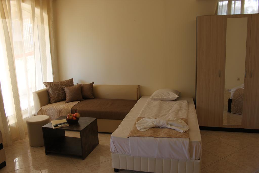 Hotel Brilliance Varna Room photo
