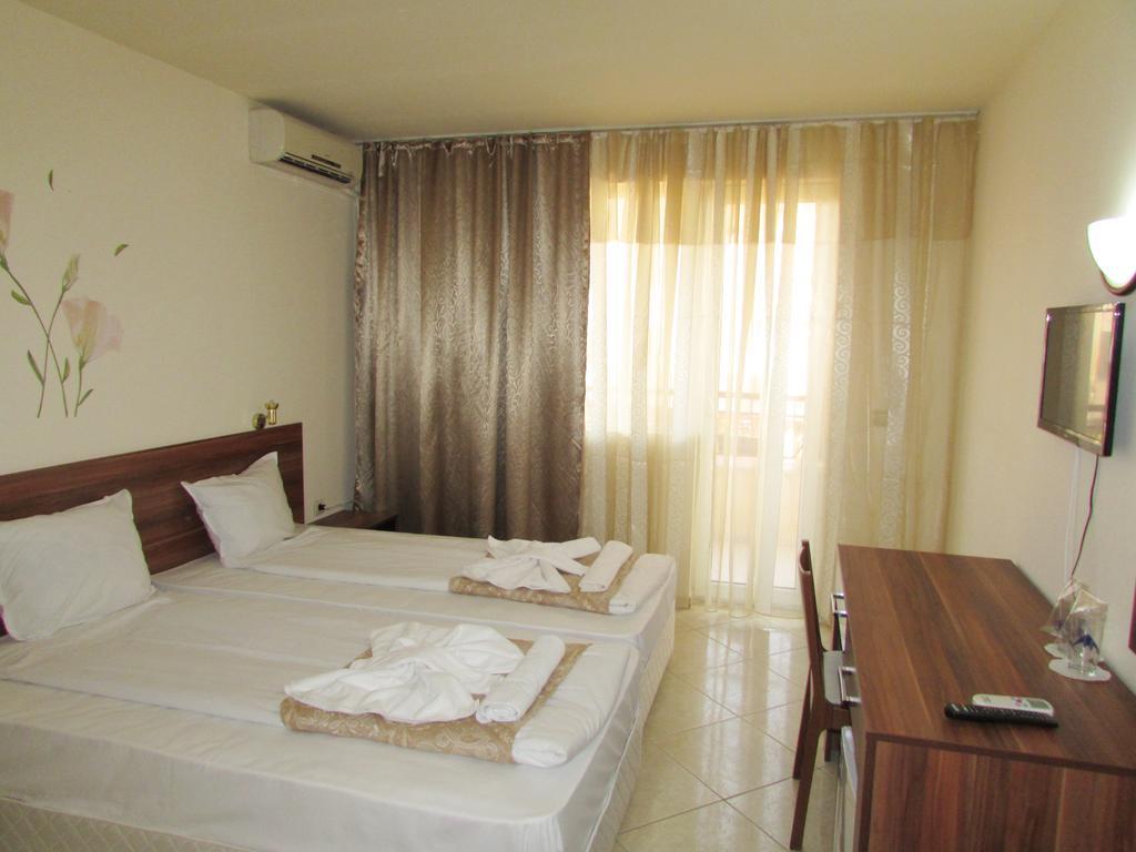 Hotel Brilliance Varna Exterior photo