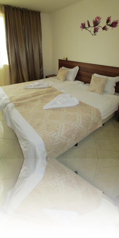 Hotel Brilliance Varna Exterior photo
